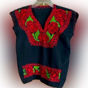 VTG FLORAL EMBROIDERED COTTON BLOUSE BLACK RED GREEN S/M HUIPIL GUATEMALA MEXICO